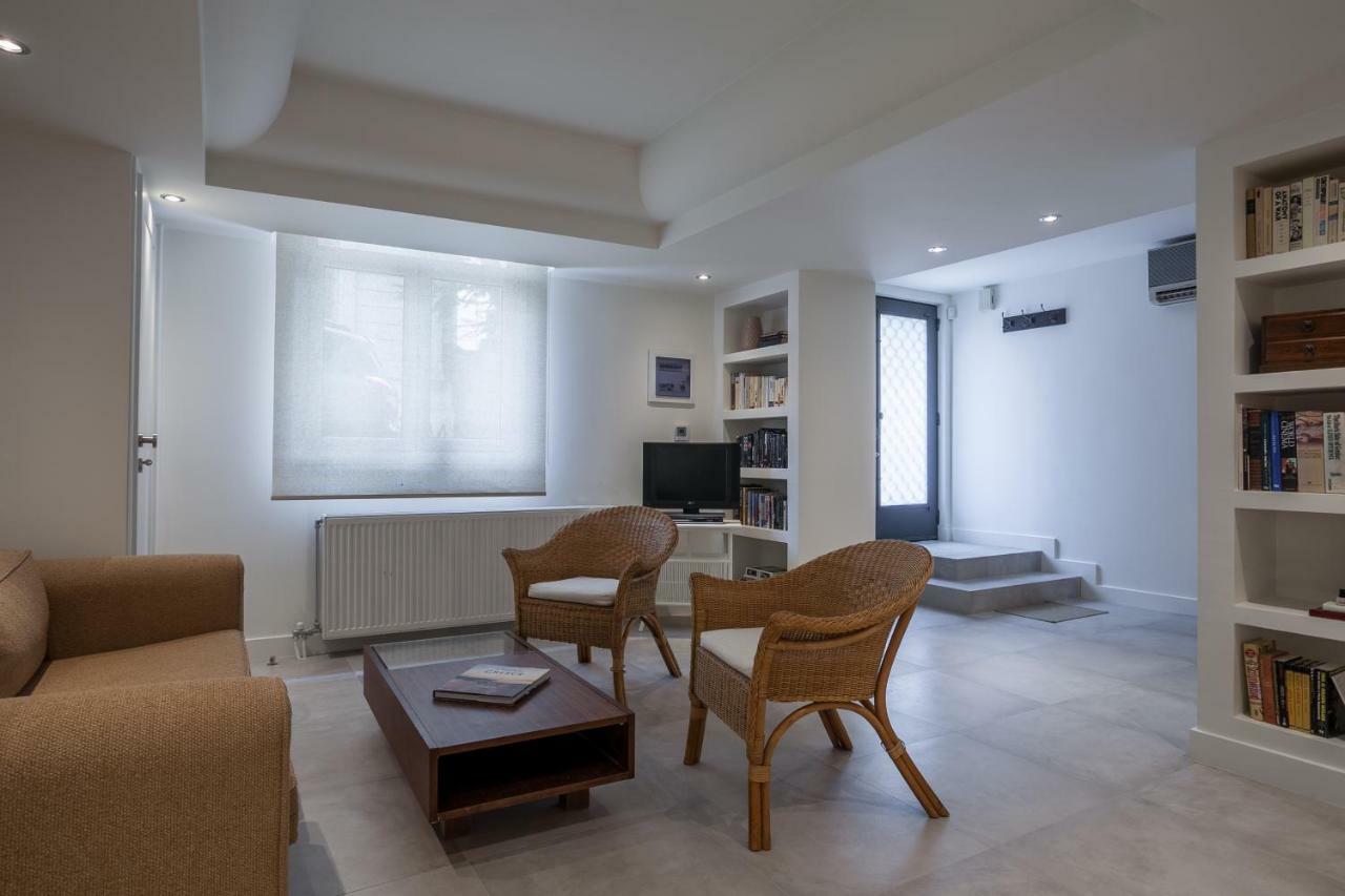 Right Under The Acropolis Apartment Athens Ngoại thất bức ảnh